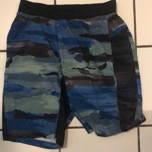 Medium lulu lemon shorts